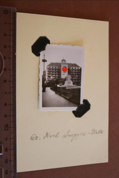 altes Foto - Wien - Dr.-Karl-Lueger-Platz - riesiges Adolf Hitler Plakat